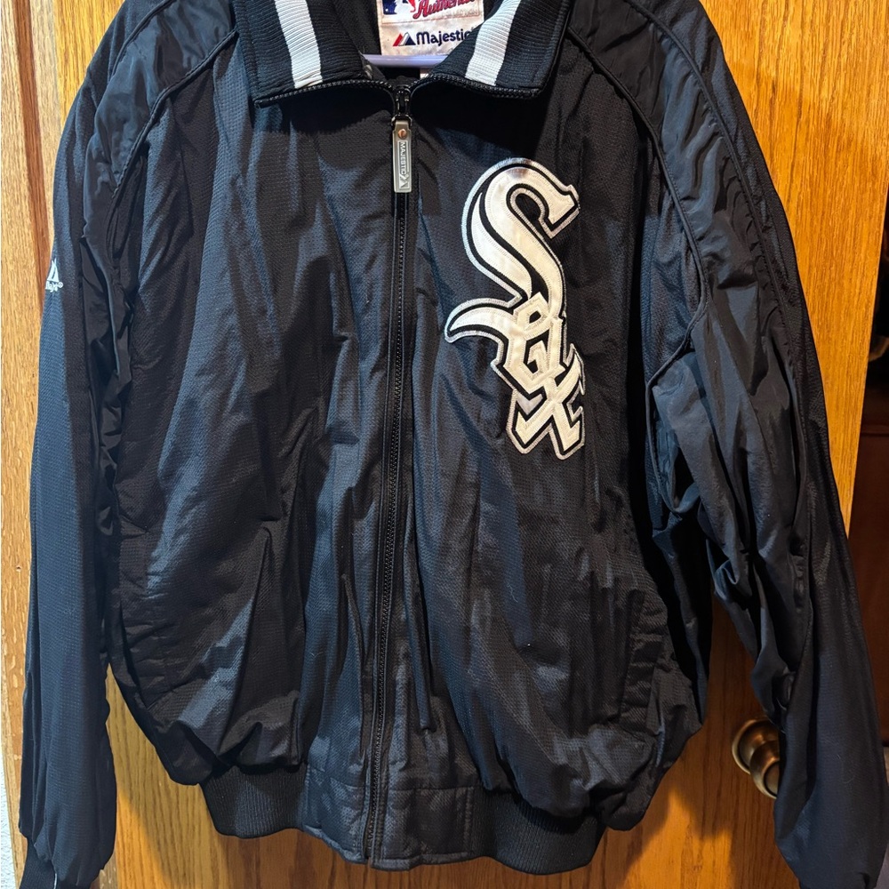 Men’s Majestic Chicago White Sox Bomber Jacket